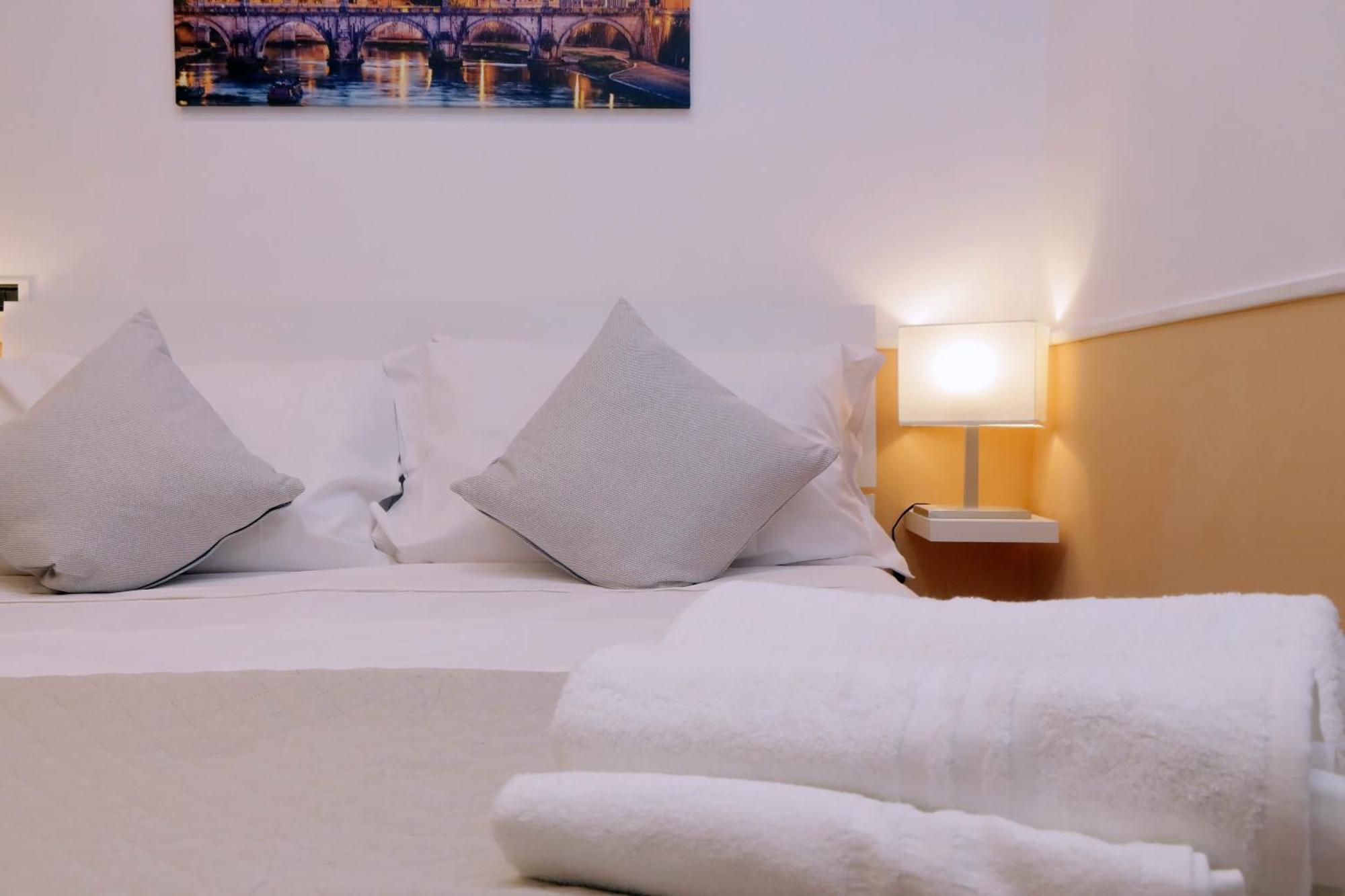 Trevi Feddy'S Apartment โรม ภายนอก รูปภาพ
