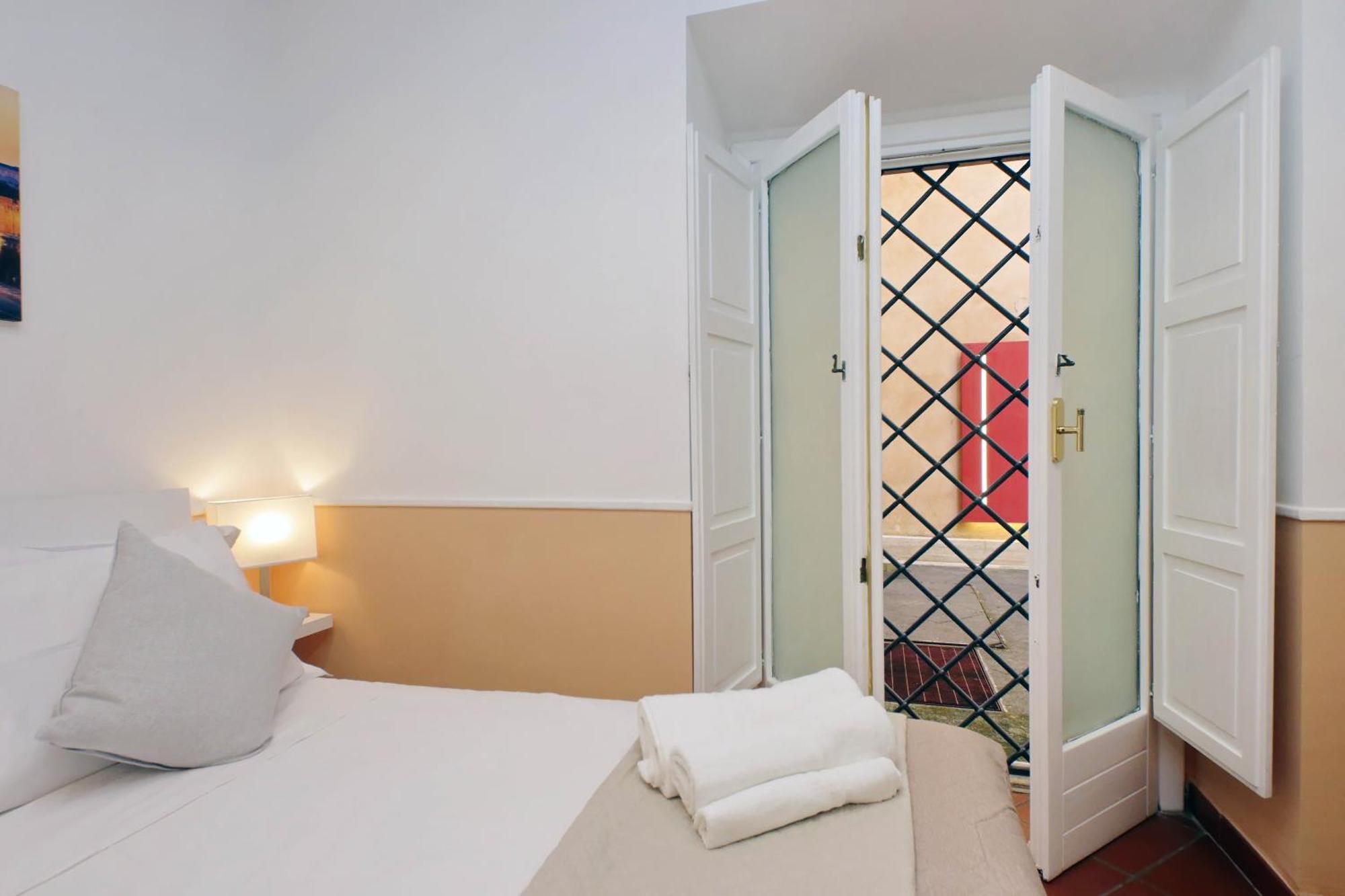 Trevi Feddy'S Apartment โรม ภายนอก รูปภาพ
